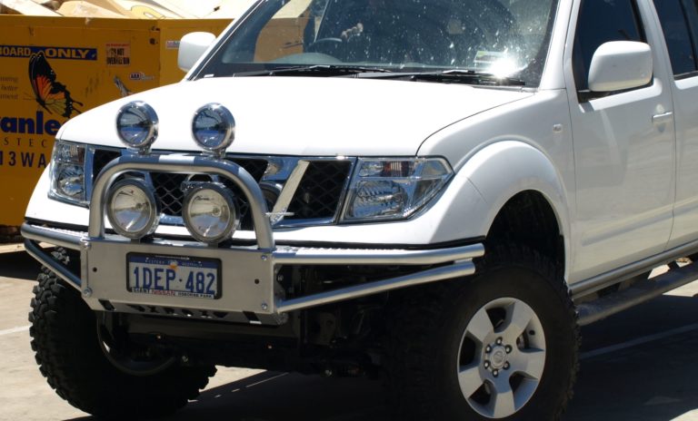 XROX Bull bar Navara D40 / Pathfinder R51